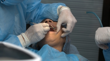 جراحة الاسنان